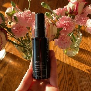 New with tag Mary Kay make up finishing spray